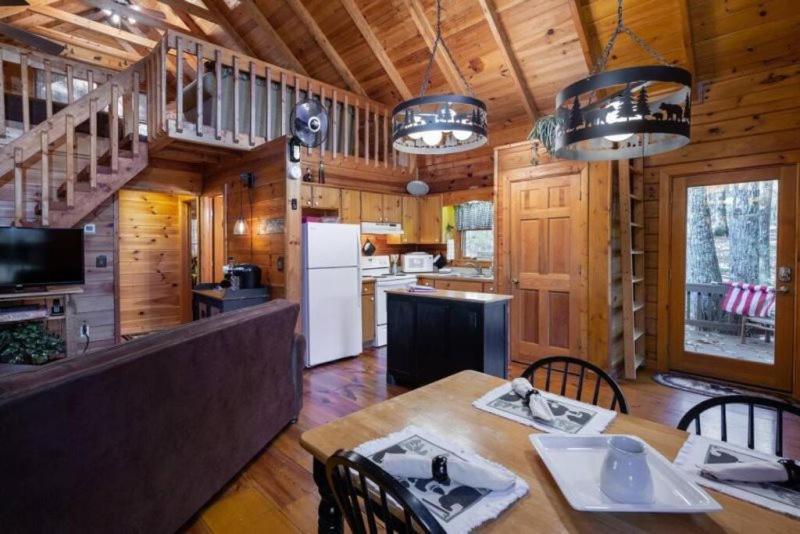 Villa Mountain Time Cabin, Hot tub, Fire Pit, Fireplace à Blue Ridge Extérieur photo