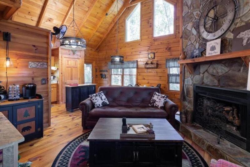 Villa Mountain Time Cabin, Hot tub, Fire Pit, Fireplace à Blue Ridge Extérieur photo